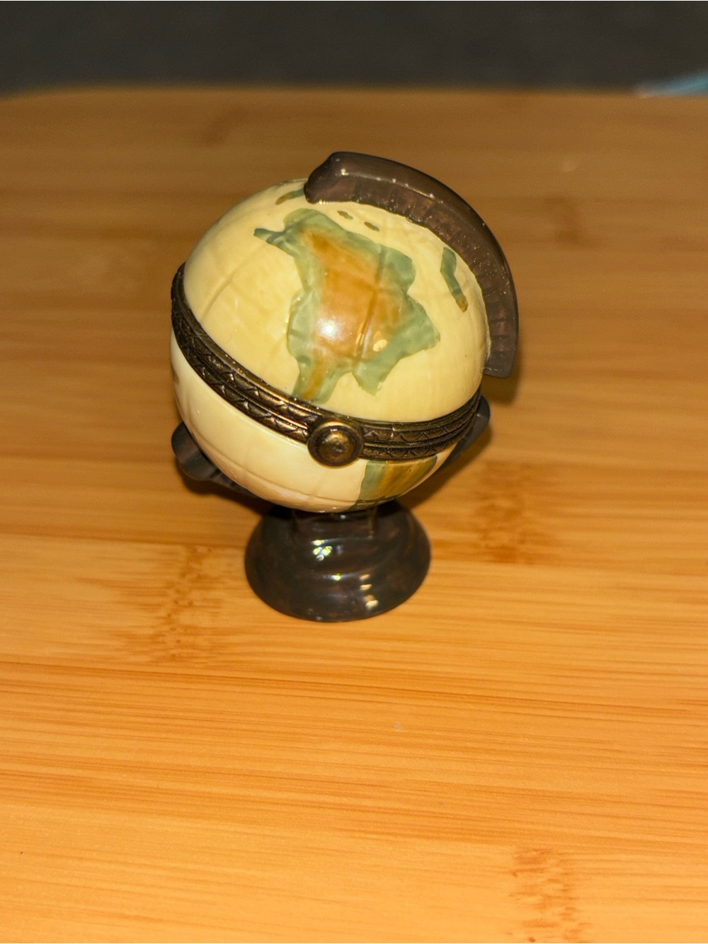 Decorative Ivory Globe Porcelain hinged box with Green and Brown Details